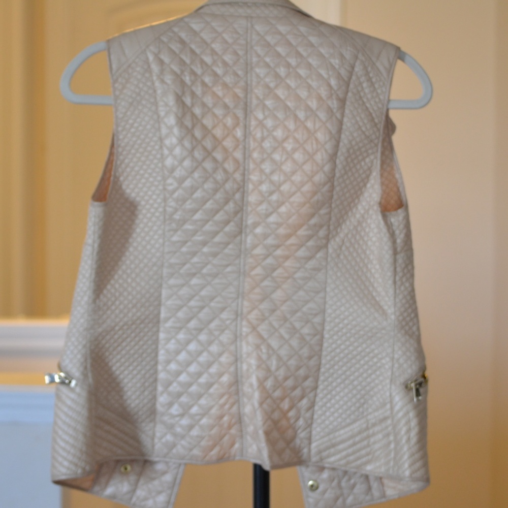 Per Se Vest - Picture 6 of 7